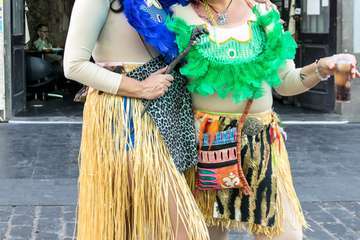 El Carnaval 'okupa' las calles del casco antiguo de la capital (Foto José Francisco Fernández Belda)